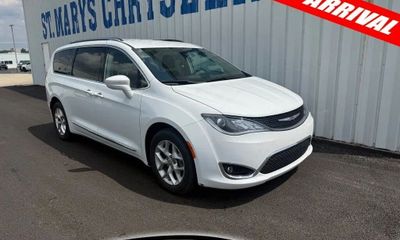 2020 Chrysler Pacifica Touring L Plus