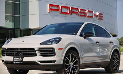 2023 Porsche Cayenne S Coupe Platinum