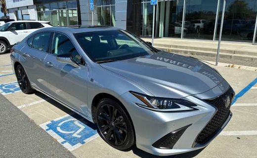 2025 Lexus ES 300H Premium