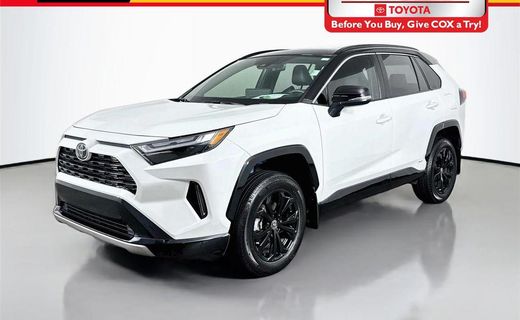 2025 Toyota RAV4 XSE