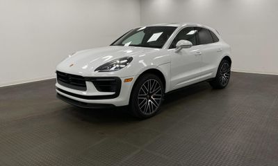 2023 Porsche Macan S