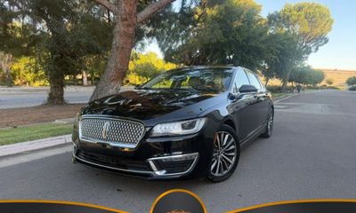 2017 Lincoln MKZ Select