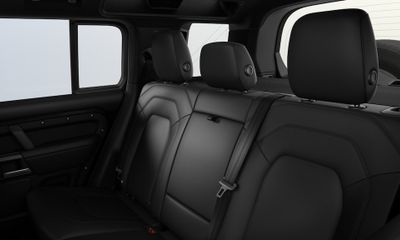 2026 Land Rover Defender 110 SE