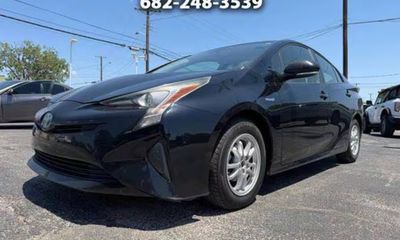 2016 Toyota Prius TWO ECO Three
