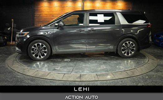 2022 Kia Carnival EX