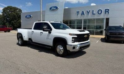2026 Chevrolet Silverado HD Work Truck