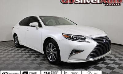 2016 Lexus ES 300H