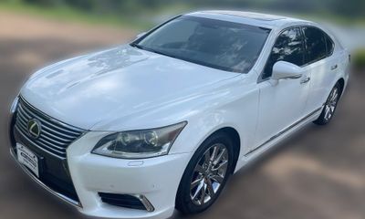 2013 Lexus LS 460