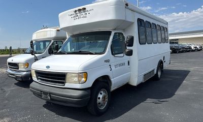 1996 Ford E-350 E350 Cutaway VAN