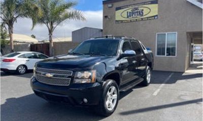 2011 Chevrolet Avalanche LS