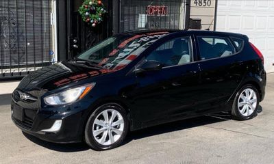 2012 Hyundai Accent GLS Middle Grade