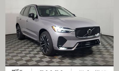 2026 Volvo XC60 Ultra Dark
