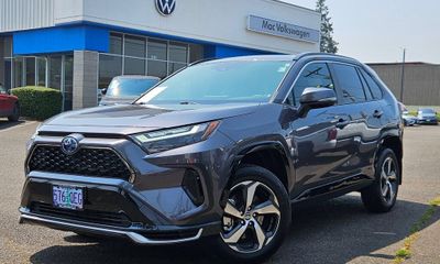 2024 Toyota RAV4 Prime PHEV SE