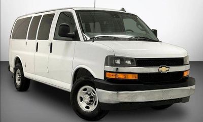 2020 Chevrolet Express LT