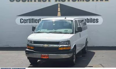 2022 Chevrolet Express Passenger LT LS
