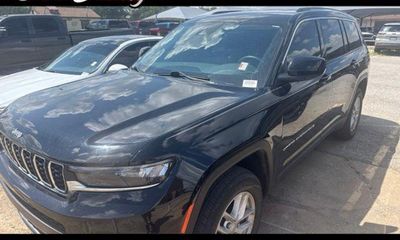 2023 Jeep Grand Cherokee L Laredo Altitude