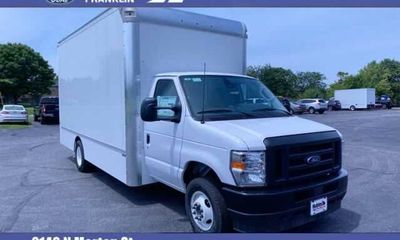 2025 Ford E-450 Super Duty