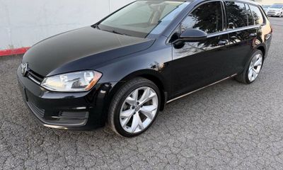 2017 Volkswagen Golf Sportwagen S SE SEL