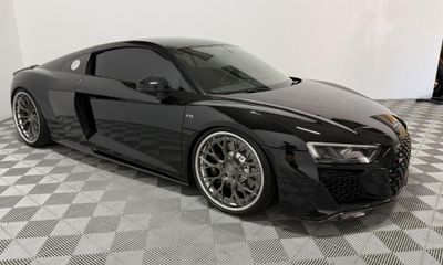 2023 Audi R8 V10 Performance