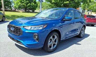 2023 Ford Escape ST Line Select