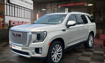 2023 GMC Yukon Denali