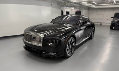 2024 Rolls-Royce Spectre RR