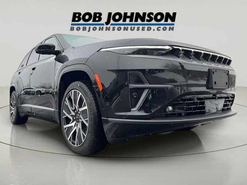 2025 Jeep Wagoneer S — a typically priced live listing