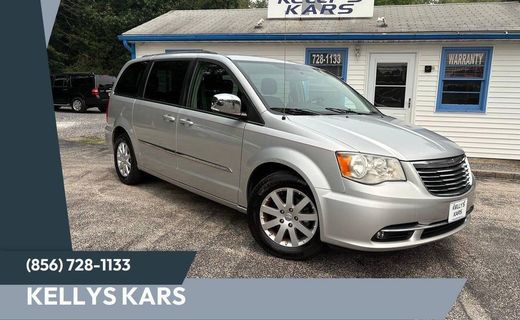 2011 Chrysler Town AND Country RT