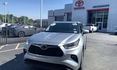 2024 Toyota Highlander XLE