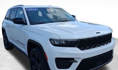 2024 Jeep Grand Cherokee Laredo