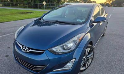2015 Hyundai Elantra GLS Middle