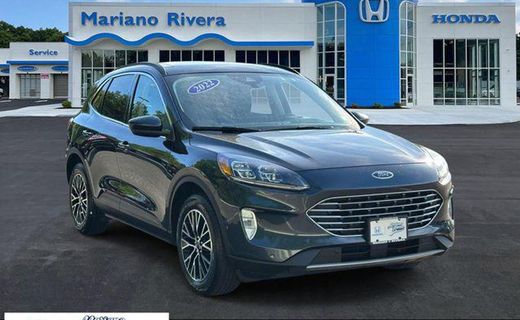2022 Ford Escape Titanium