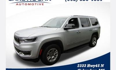 2024 Jeep Wagoneer Base