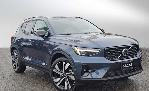 2026 Volvo XC40 Ultra Dark
