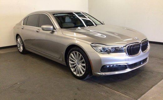 2018 BMW 740i