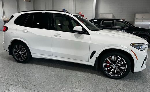 2022 BMW X5 M50I