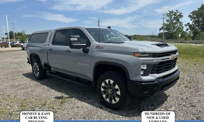 2024 Chevrolet Silverado HD Custom