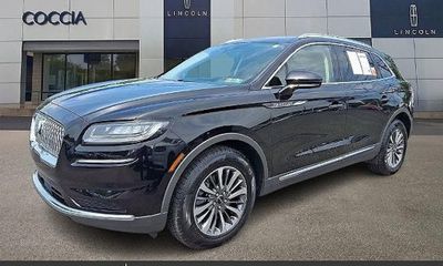 2023 Lincoln Nautilus Standard