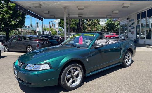 2001 Ford Mustang Base