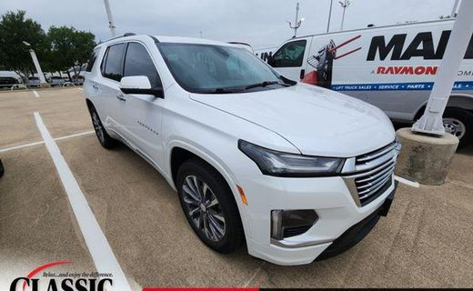 2023 Chevrolet Traverse Premier