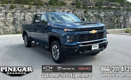 2026 Chevrolet Silverado HD Custom