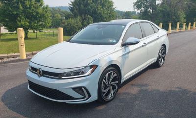 2025 Volkswagen Jetta SEL