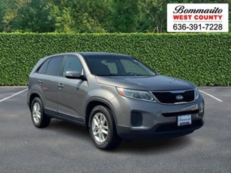 2015 Kia Sorento — a typically priced live listing