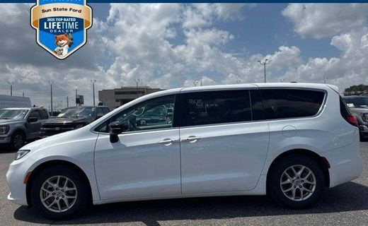 2024 Chrysler Pacifica Touring L
