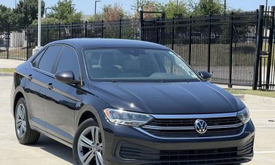 2024 Volkswagen Jetta SE AQ301 Trans