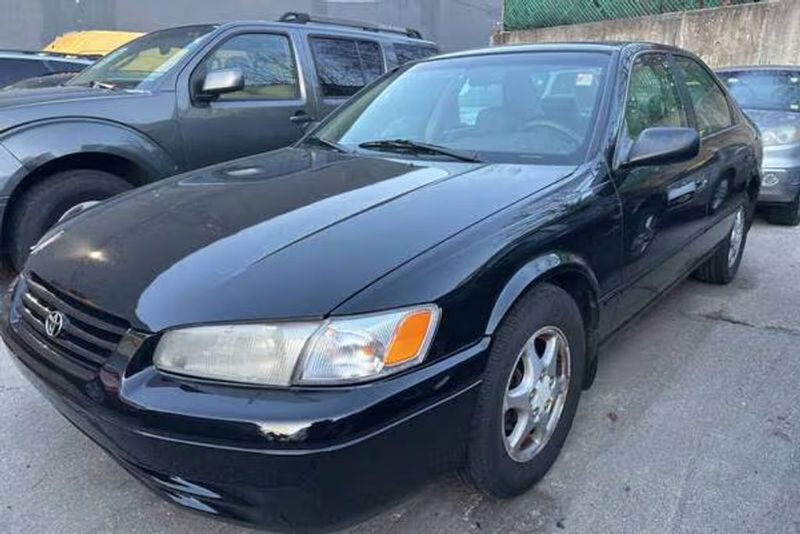 1999 Toyota Camry — a typically priced live listing