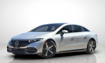 2022 Mercedes-Benz EQS-Class Sedan EQS