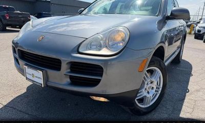 2004 Porsche Cayenne S