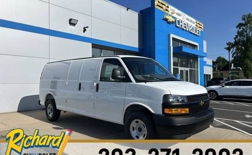 2025 Chevrolet Express EXT