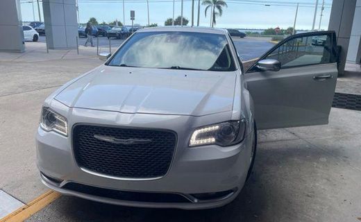 2019 Chrysler 300